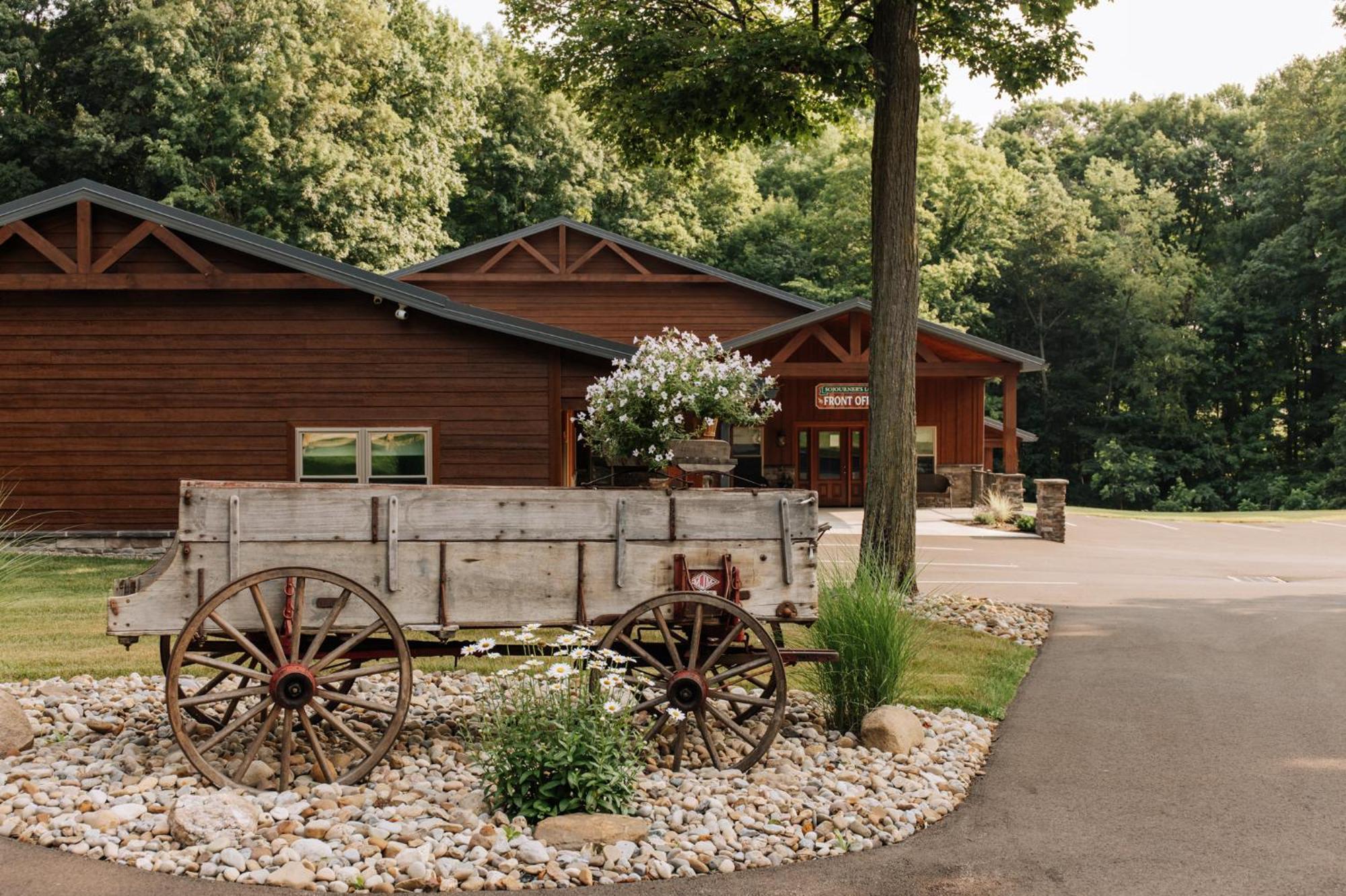 Sojourner'S Lodge & Log Cabin Suites Dundee Dış mekan fotoğraf